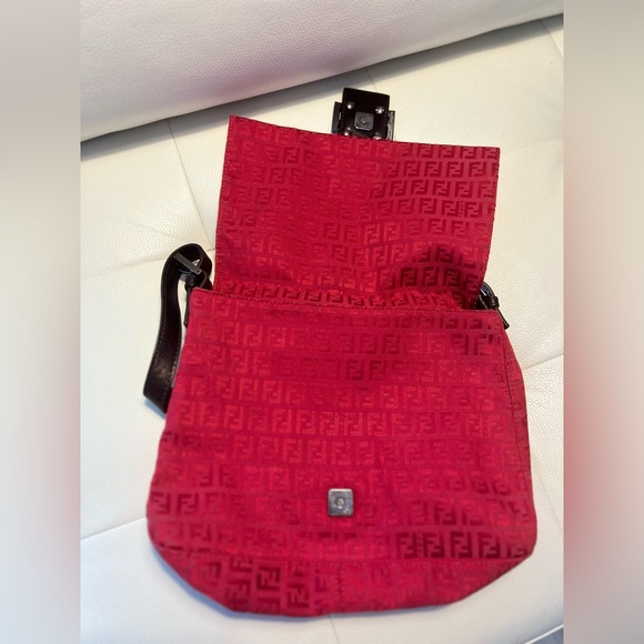 FENDI bag like NEW - Picture 4 of 9